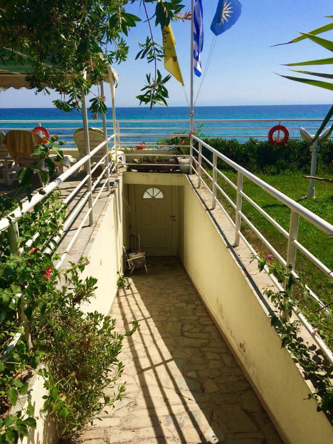 Villa Di Costa Неа Скиони Екстериор снимка